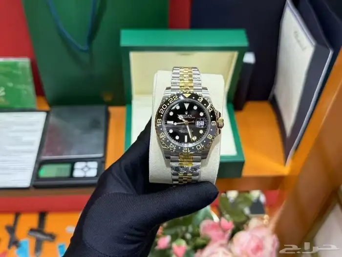 ساعة 2024 LX 1