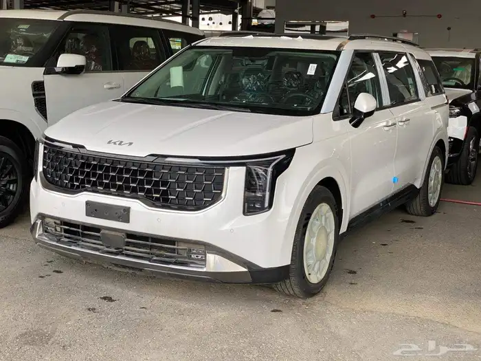 كيا كارنيفال GLS موديل 2025 كاش وتقسيط اقل سعر 2