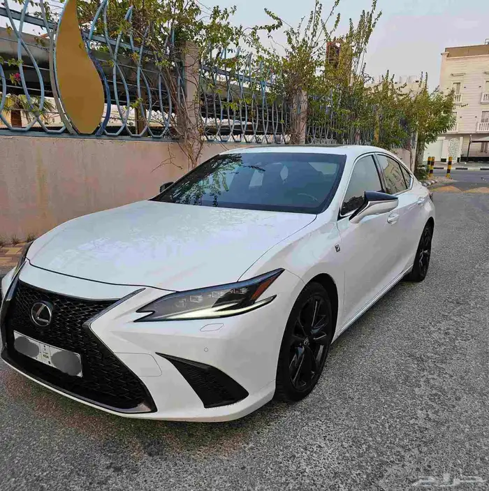 لكزس ES 350 اف سبورت 2023 وكالة 0