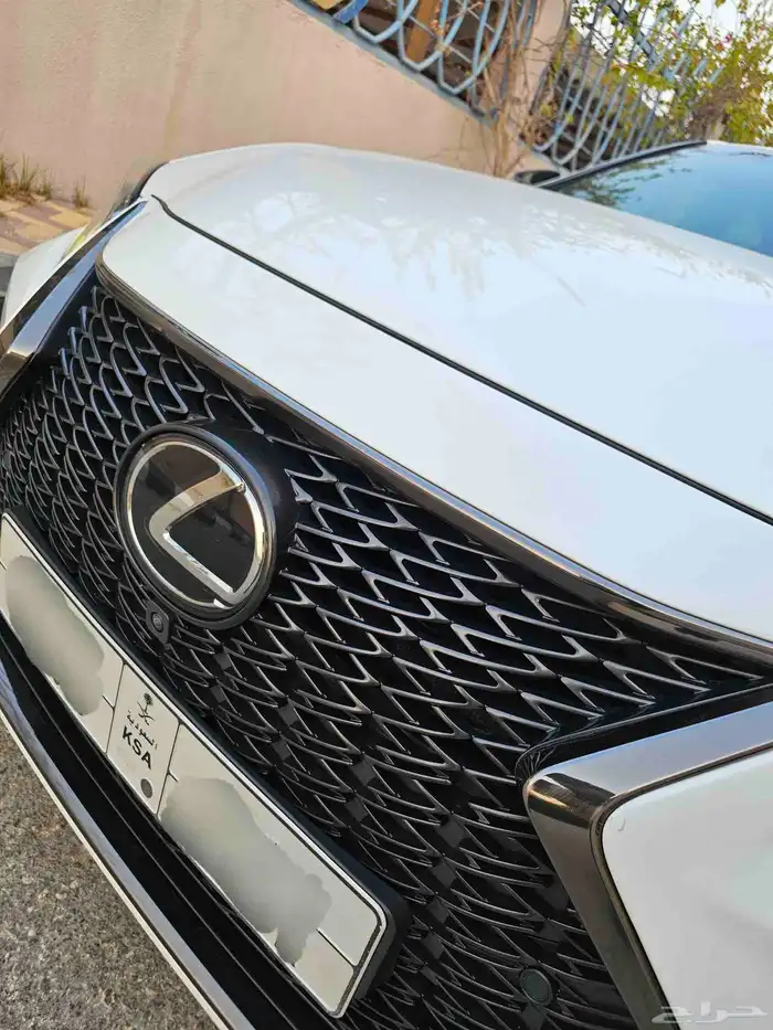 لكزس ES 350 اف سبورت 2023 وكالة 6