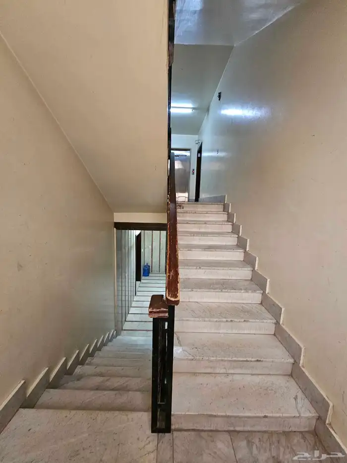 للبيع عمارة بلك في حي الوزرات 5