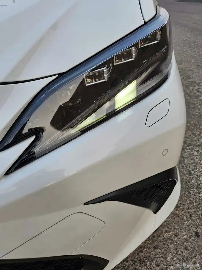 لكزس ES 350 اف سبورت 2023 وكالة 5
