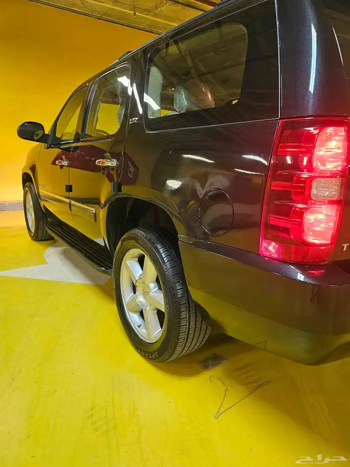 تاهو LTZ 2011 فل كامل دبل شبه الجديد 6