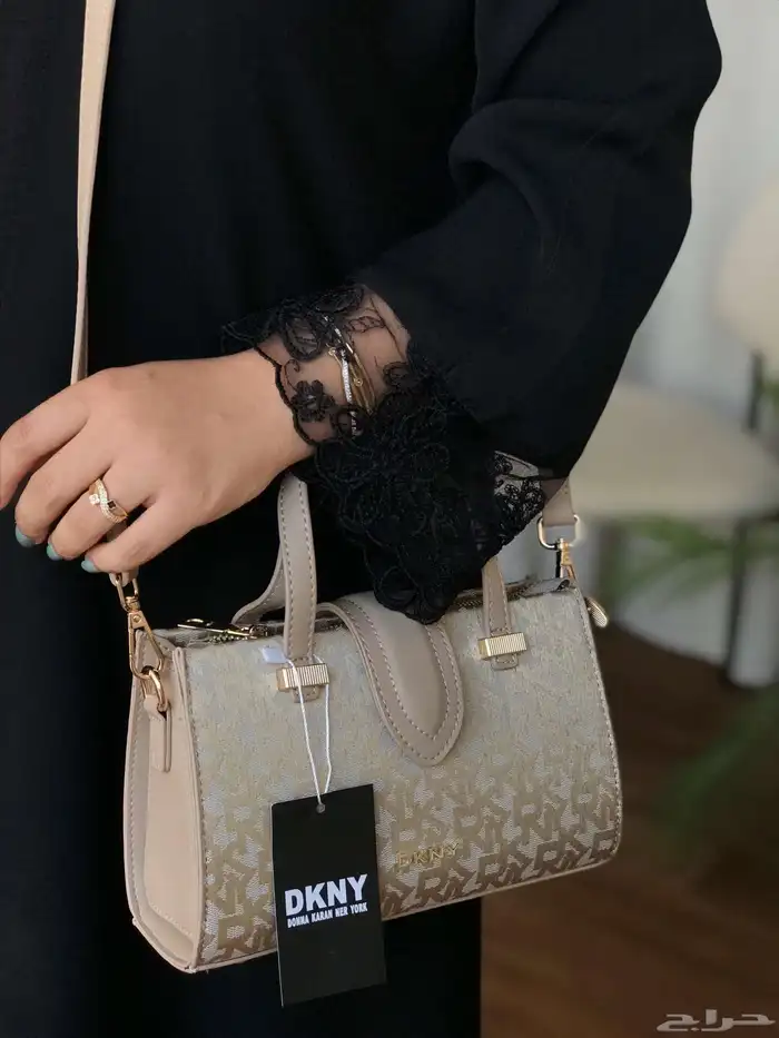 شنط ماركة دكني مستر كوالتي 7