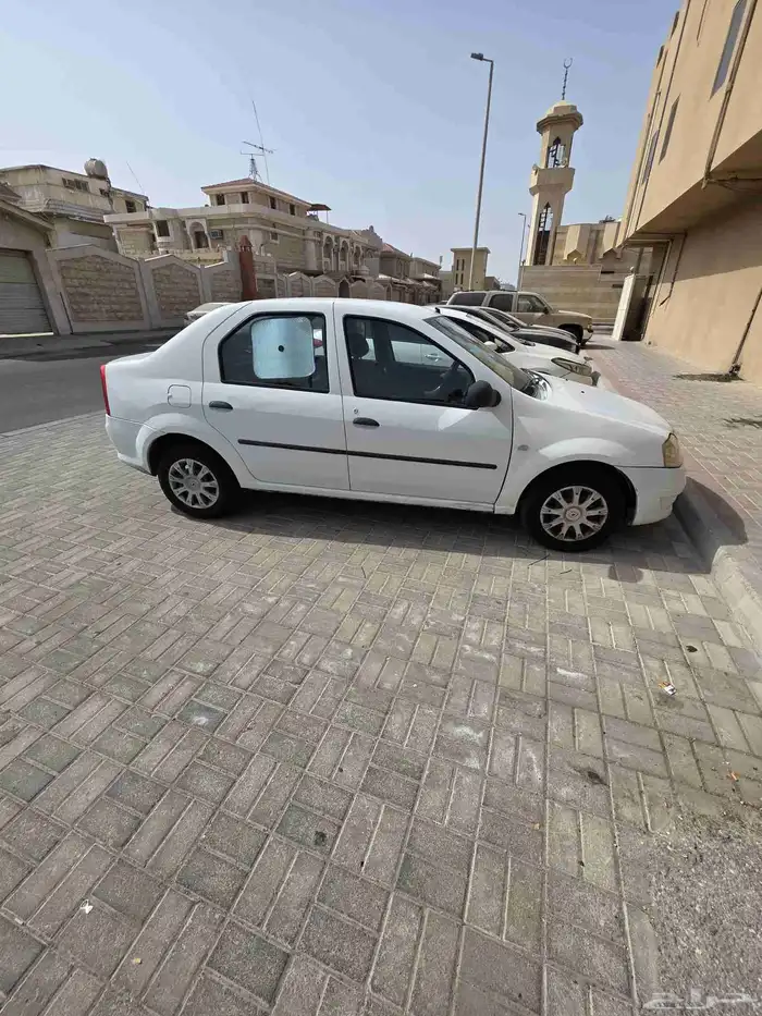 رينو لوجان 2014 1