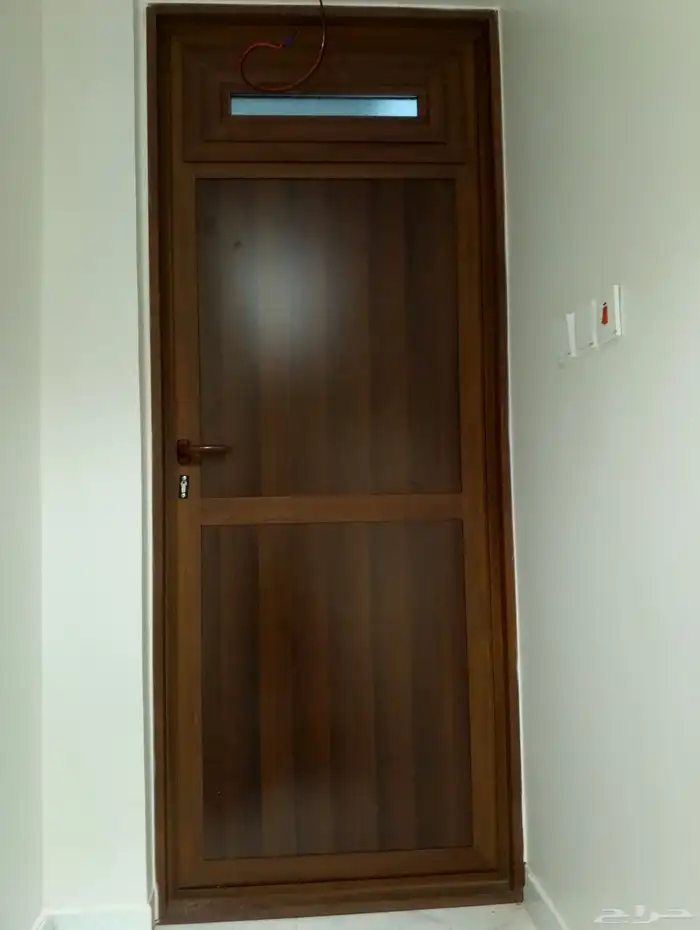 باب المنيوم شبابيك غزاز مجود ورشه الرياض ان شاء الله صار كوي 0