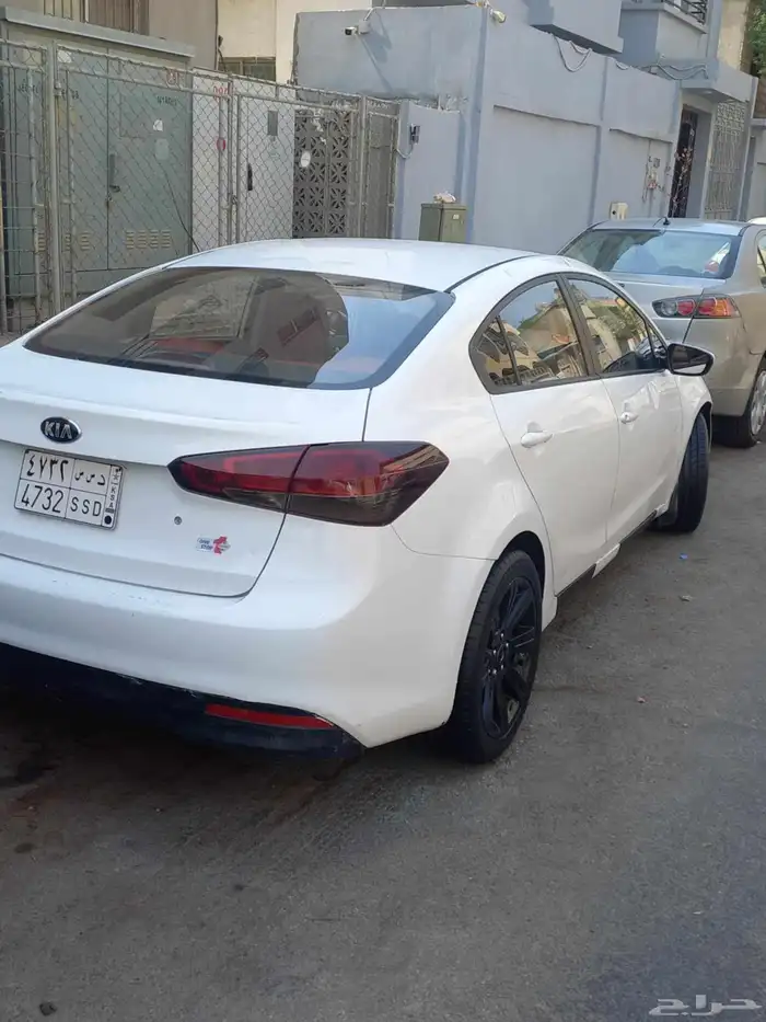 كيا سيراتو للايجار 3