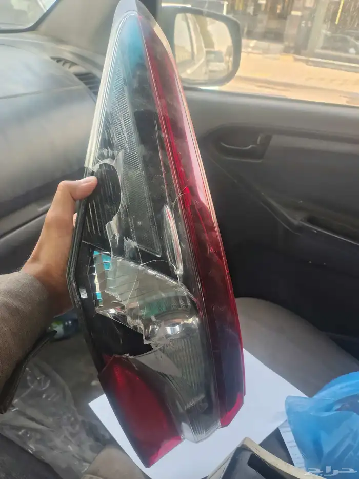 اصطب كامري يسار لي البيع 1