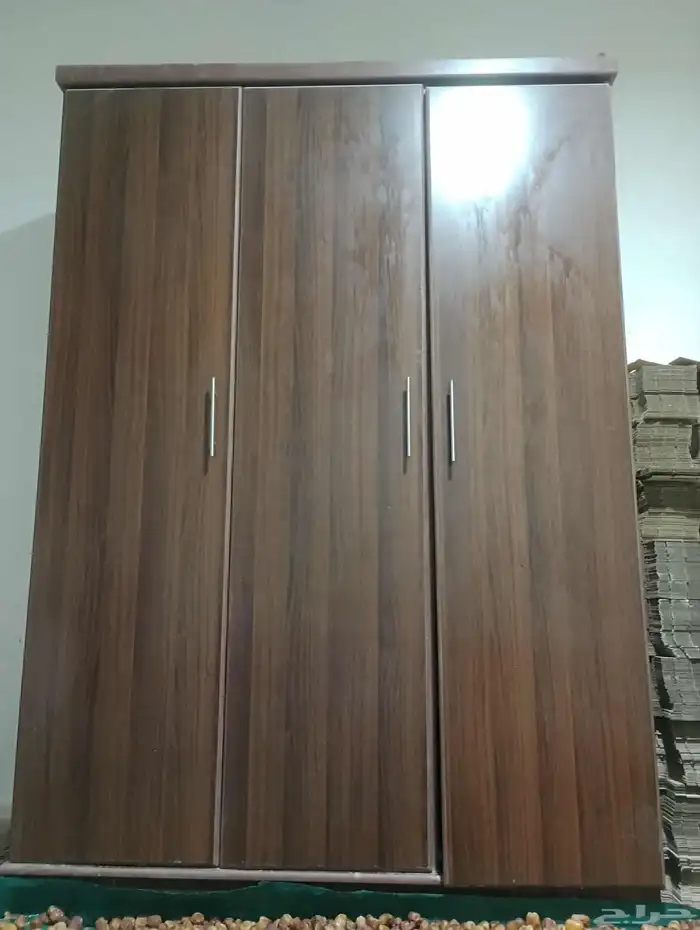 دولاب بحاله جيده جدا 1