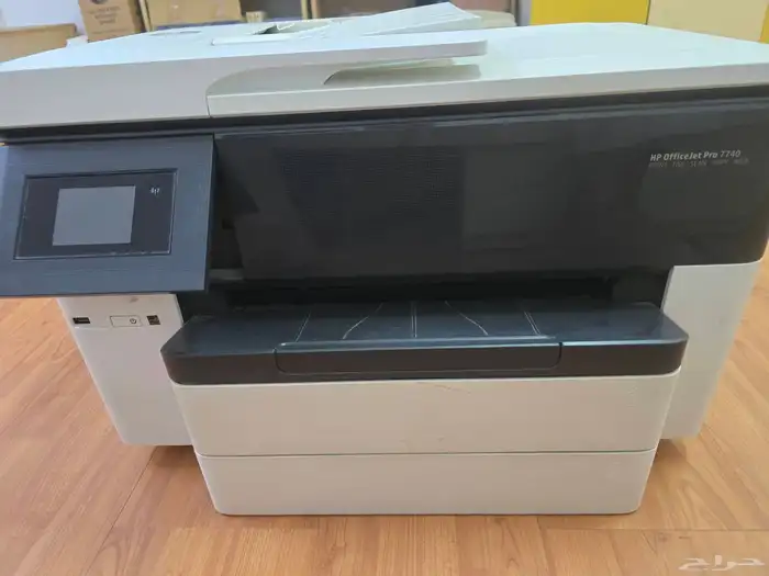 طابعة HP ملونة ورق A3 و A4 1