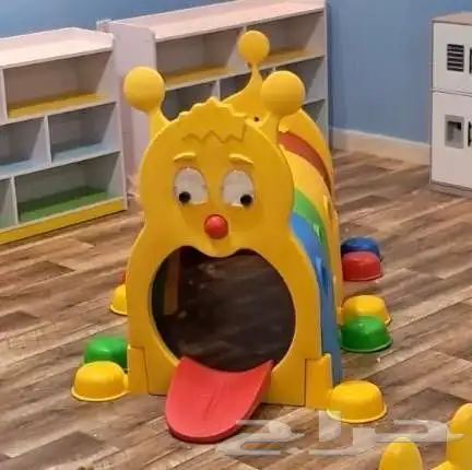 مراجيح متعددة وزحاليق بمجموعات كبيرة ومتوسطة 16