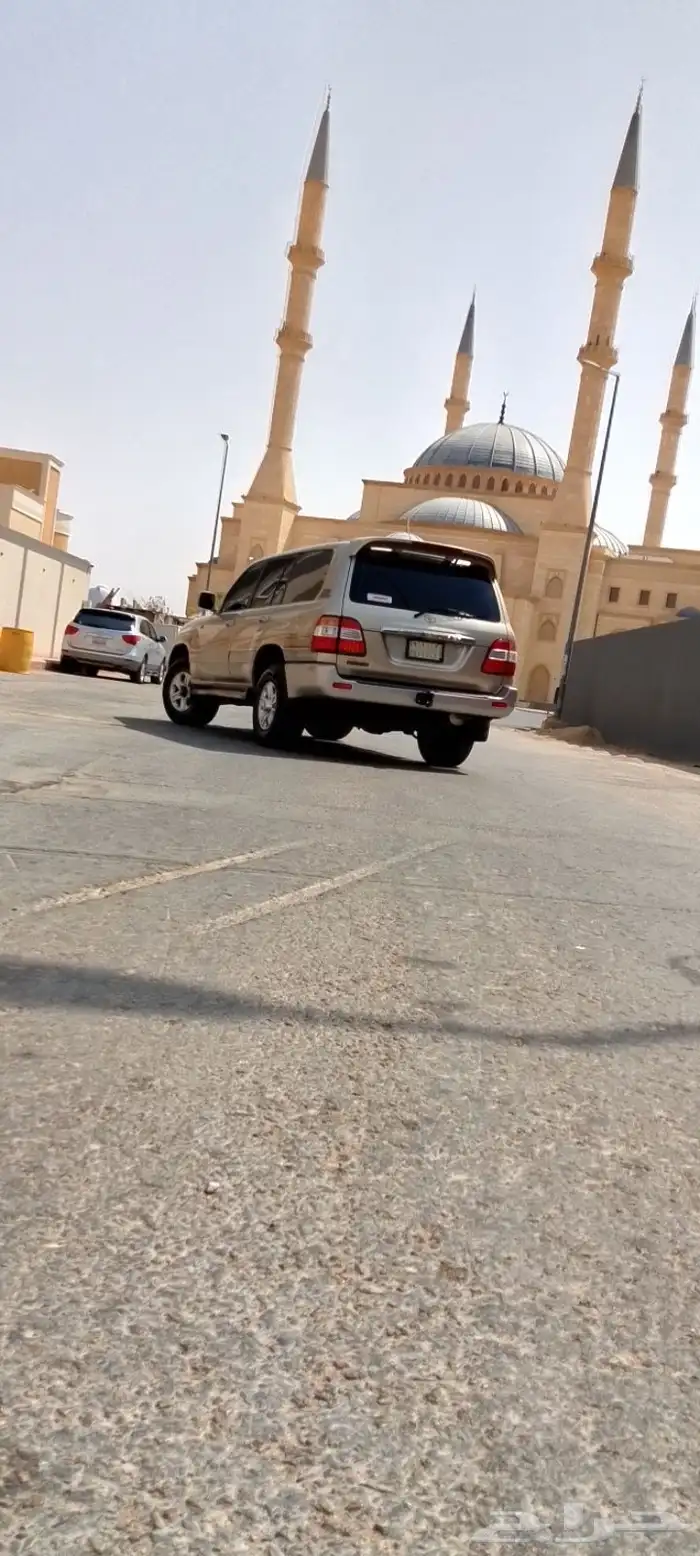 جيب لاندكروزر موديل 2006 7