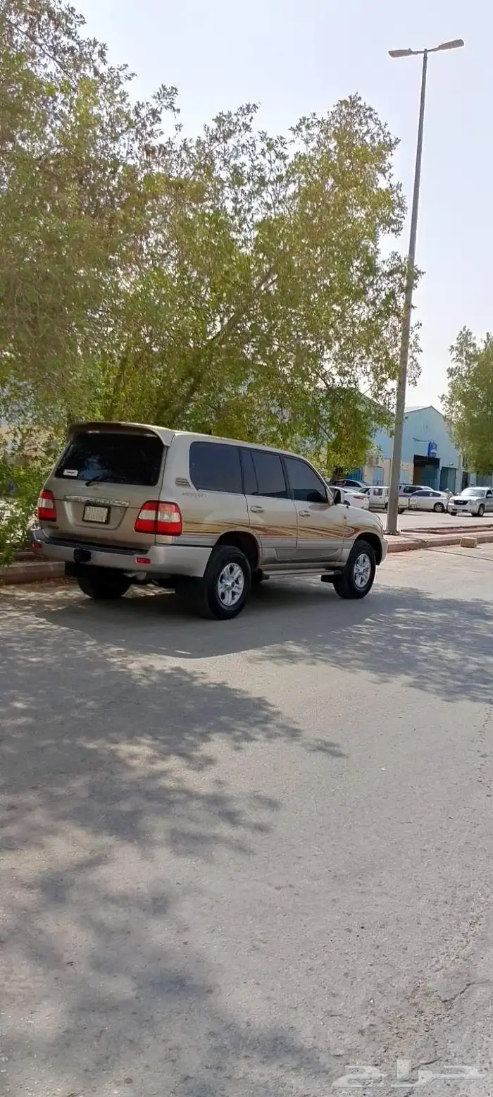 جيب لاندكروزر موديل 2006 3