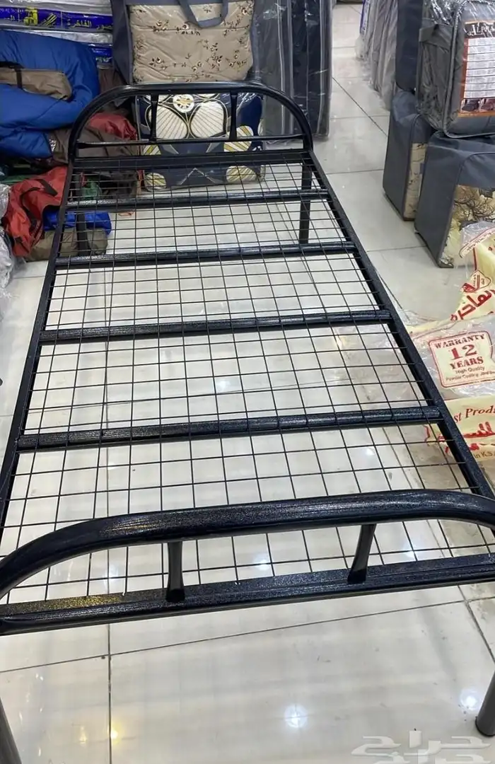 متوفر لدينا   سرير دورين السعر 200  سرير حديد دور واحد السعر 4