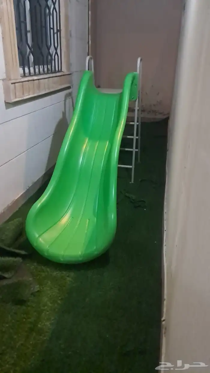 مراجيح متعددة وزحاليق بمجموعات كبيرة ومتوسطة 13