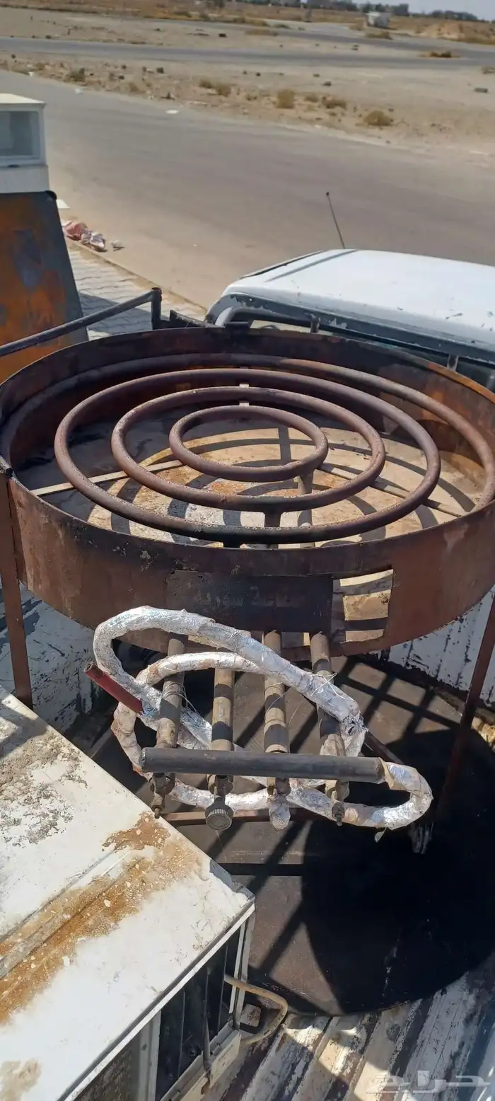 صاج مطبق ومكيف شباك شغالين علي الشرط 0