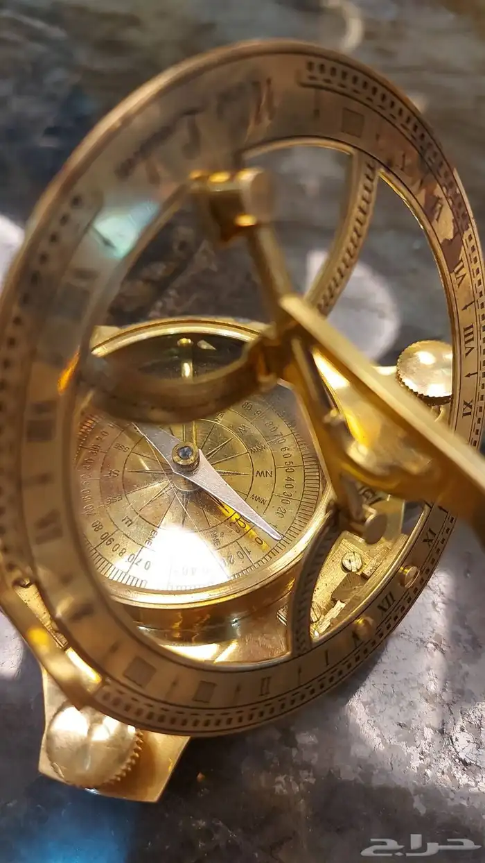 إسطرلاب وبوصلة ويست لندن للبيع 5