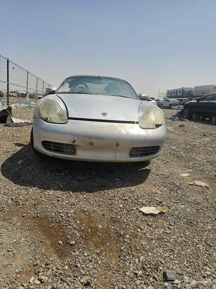 تشليح قطع غيار بورش كاريارا موديل 2000 3