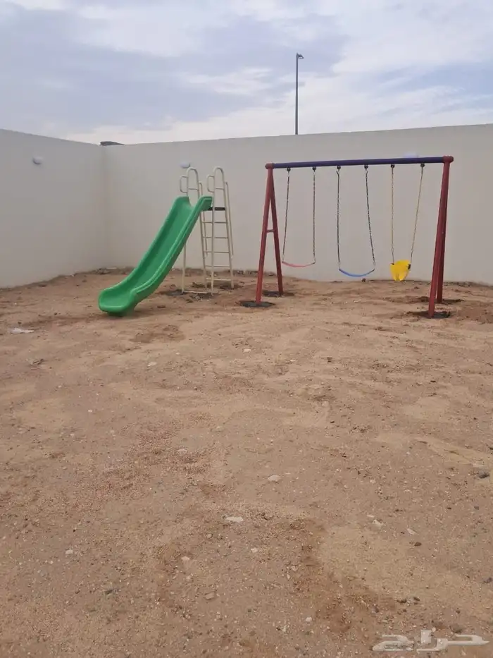 مراجيح متعددة وزحاليق بمجموعات كبيرة ومتوسطة 29