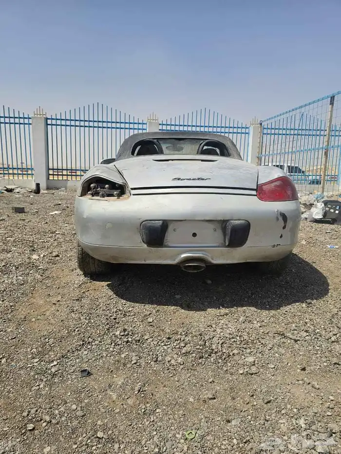 تشليح قطع غيار بورش كاريارا موديل 2000 2