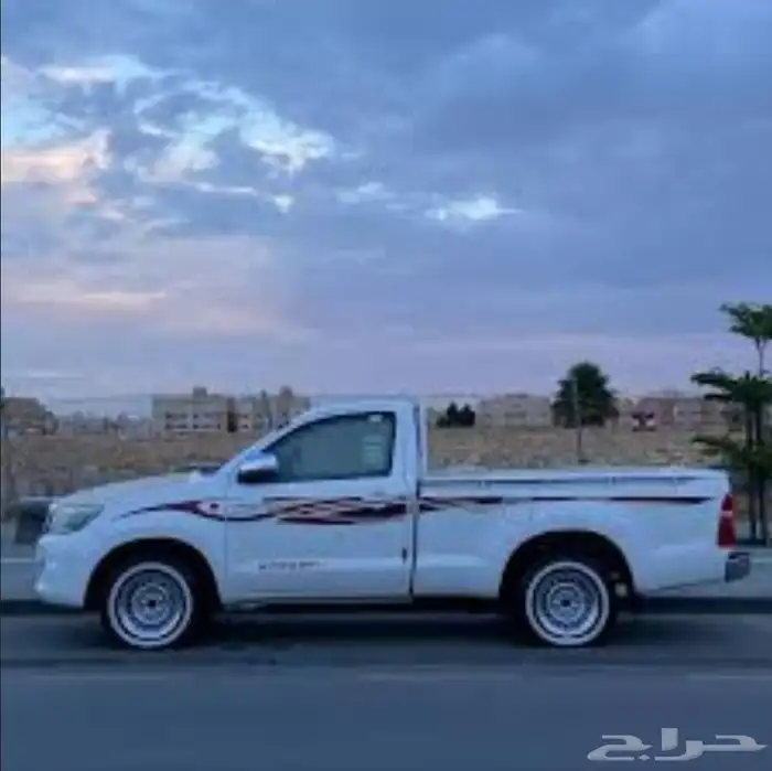 مطلوب هايلوكس اي موديل 0
