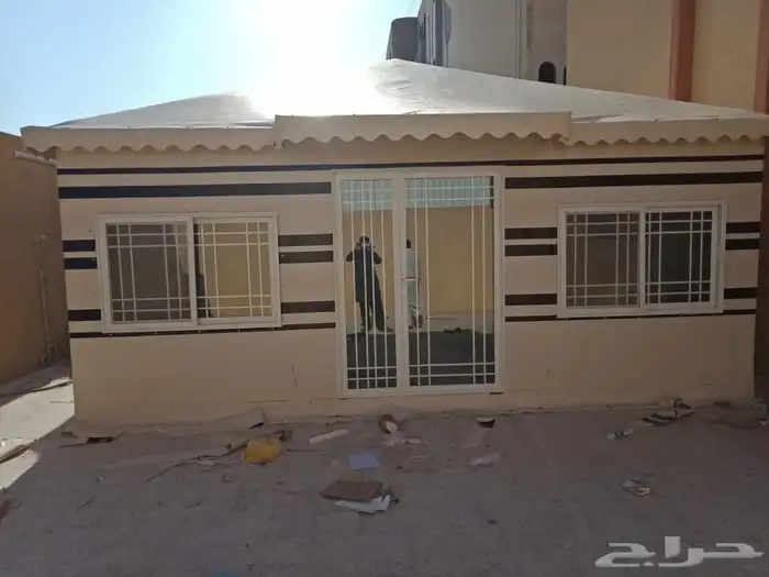 خيام ملكي 0
