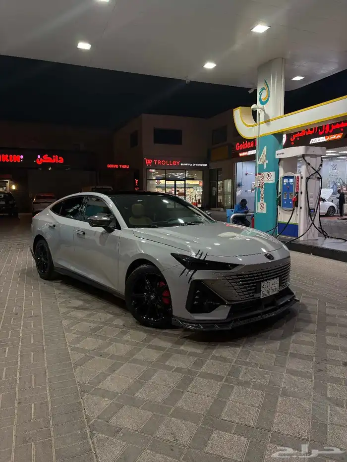 للتنازل شانجان يوني في Changan uni v 2024 3