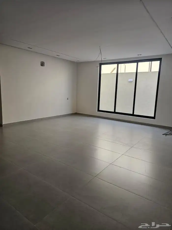 للبيع دور حي الامانة 600متر مؤسس دور وثلاث شقق مليونو650الف 26
