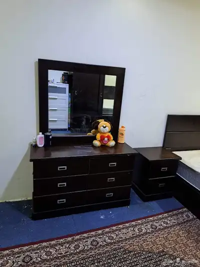 For sell Full Bed Room Set  Sem like New 2
