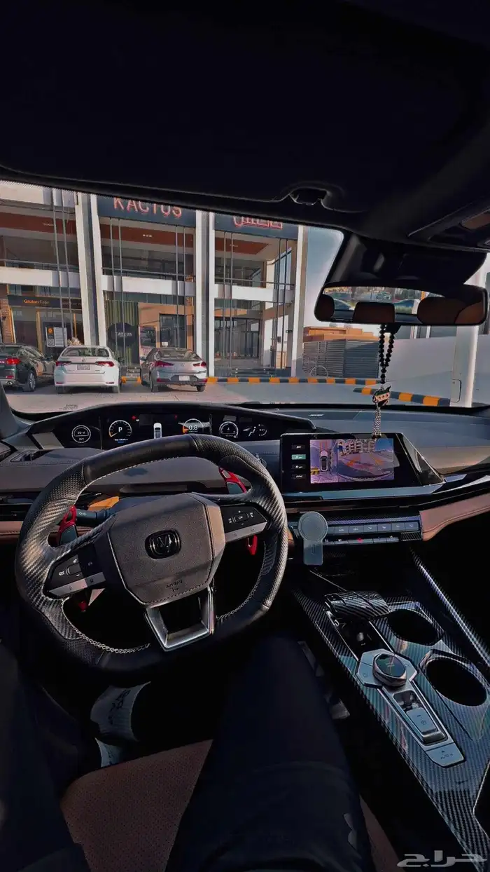 للتنازل شانجان يوني في Changan uni v 2024 4