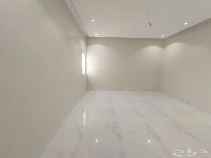 للبيع فله روف بالمحاله درج داخلي وخارجي مدخل مستقل بحوش ب750 15