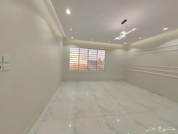 للبيع فله روف بالمحاله درج داخلي وخارجي مدخل مستقل بحوش ب750 5