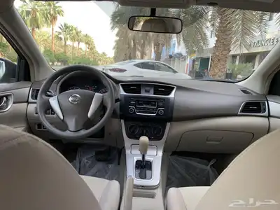 Nissan Sentra 2019 3
