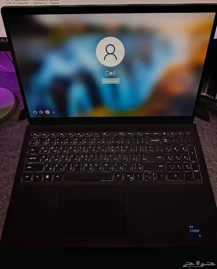 للبيع لابتوب DELL Vostro 3520 - شبه جديد 0