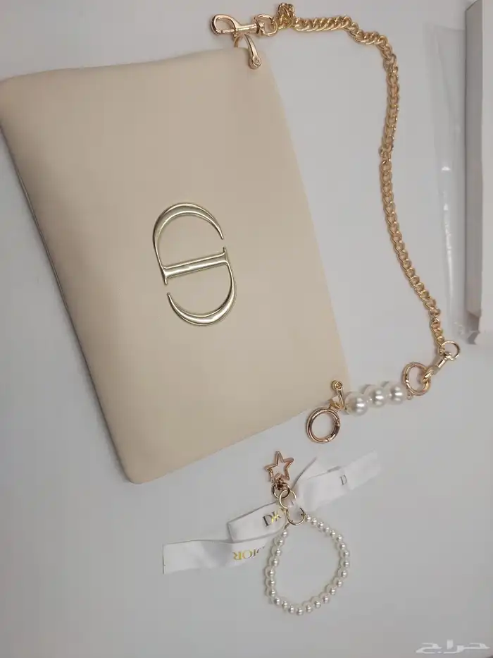 شنط و باوتشات ديور ... DIOR 2