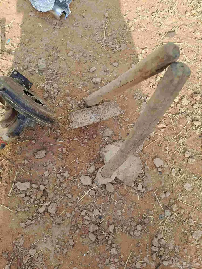 اواني واجهزه وتحف ودلال ومجلات 3