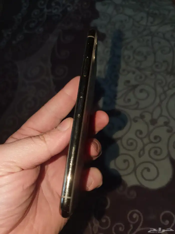 ايفون 11 بروماكس ذهبي 1