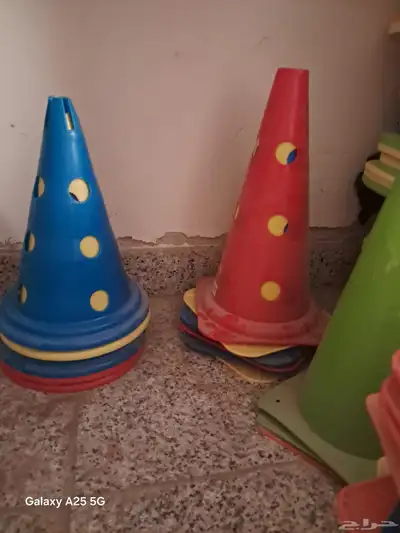 ادوات كره قدم وادوات سباحه 6