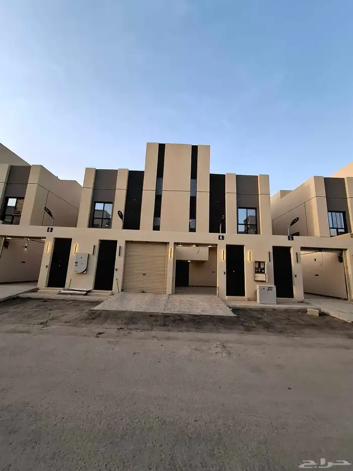 أدوار للبيع عكاظ كل دور بصك 660 0
