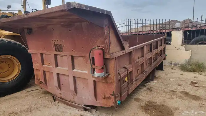 للبيع صندوق قلاب عايدي صنع المطلق بخميس مشيط 1