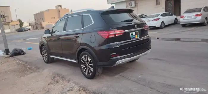 ام جي RX5 موديل 2021 1