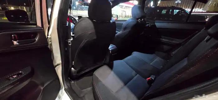 للبيع سوبارو WRX نظيفة جدا 9