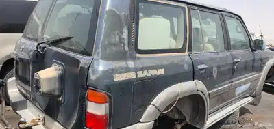 نيسان باترول قطع غيار 2