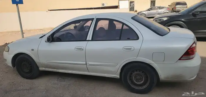 نيسان صني موديل 2011 5