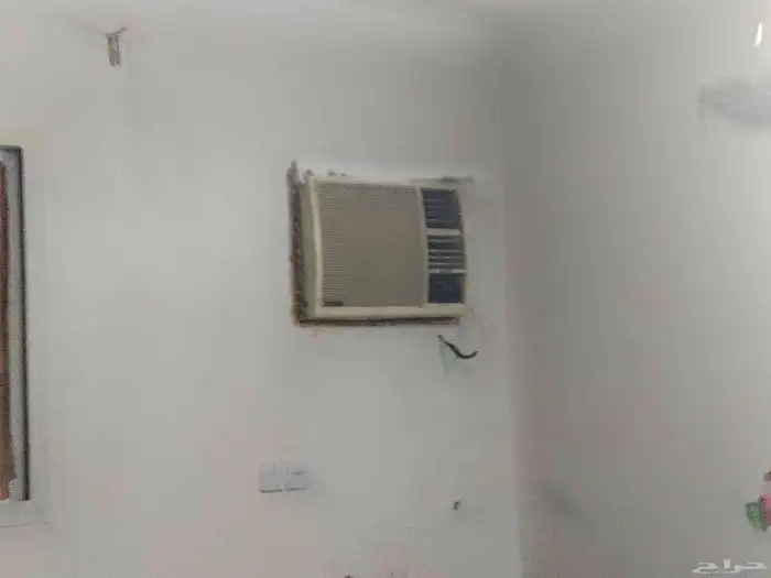 اثاث للبيع مجلس و 2 مكيف 2