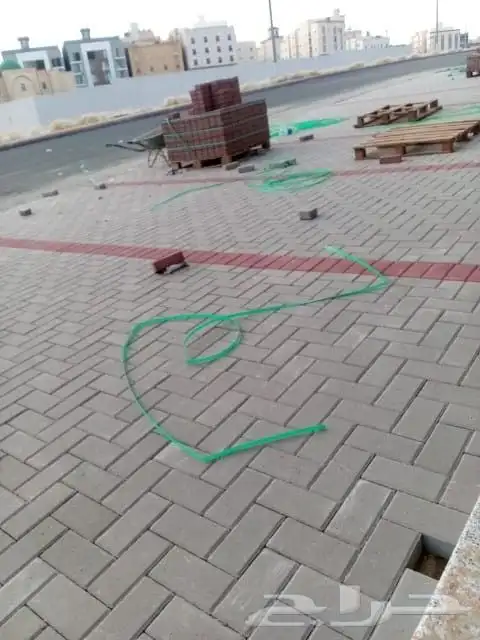 تركيب بلاط انترلوك بندوره معلم باكستاني 4