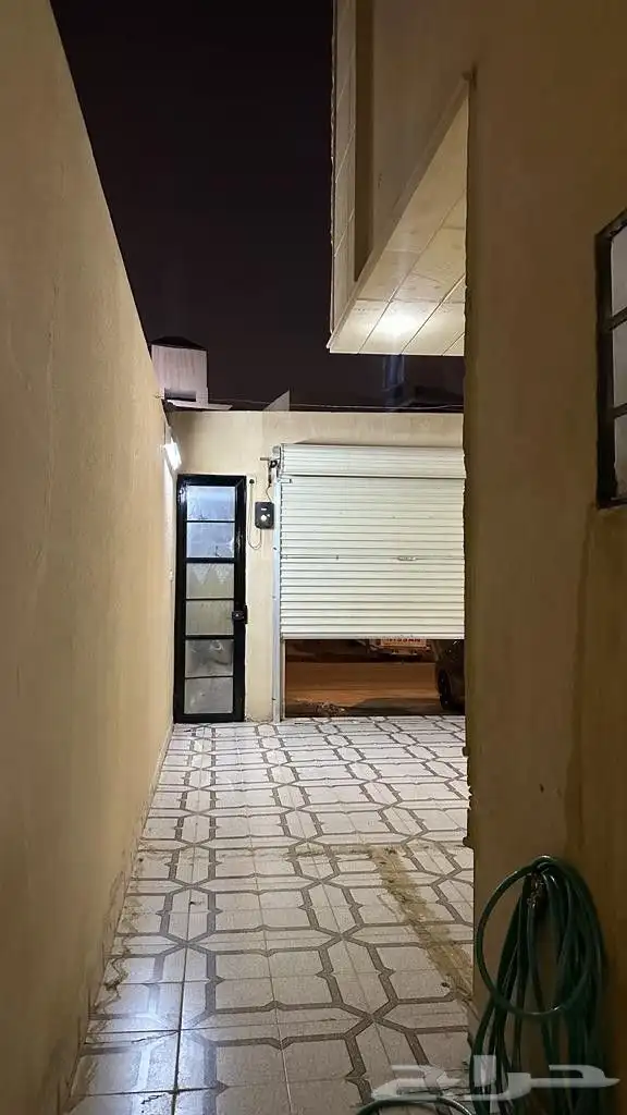 فله البيع درج داخلي وشقتين 1