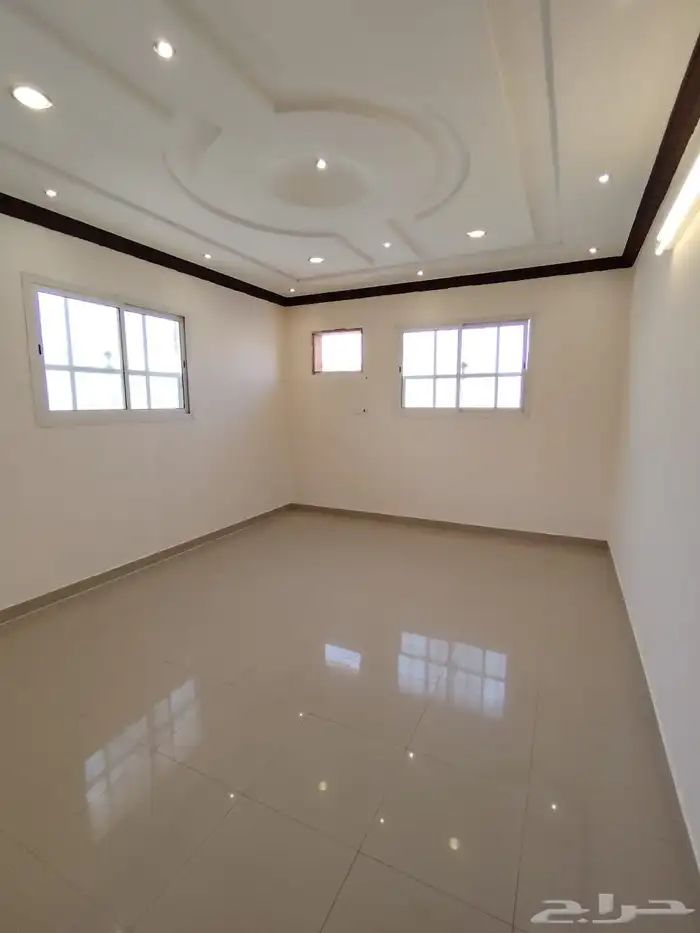 شقه نظيفه للإيجار 1