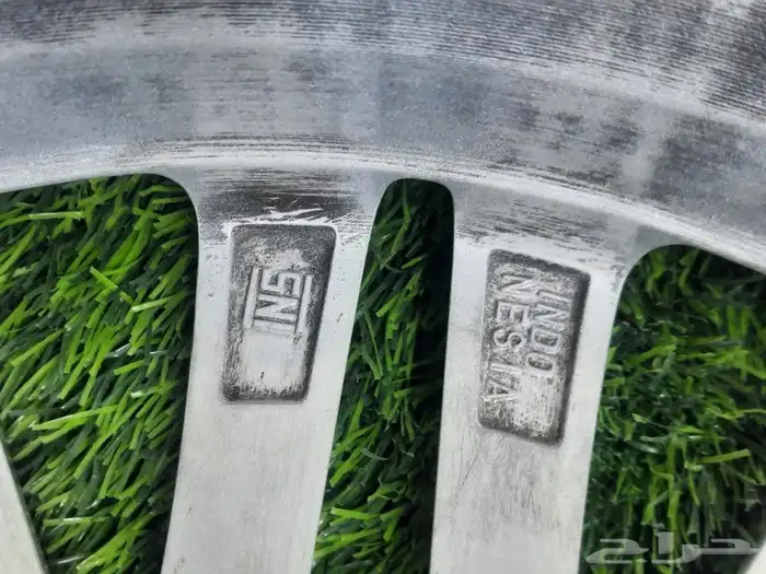 جنوط لكزس اي اس اصلي وكاله مقاس 17 6