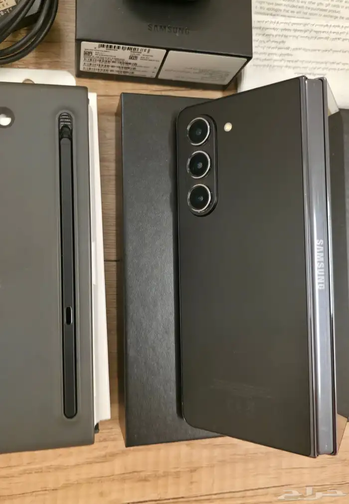 سامسونج زي فولد 5 نظيف جدا Samsung Z Fold5 Very Clean 2